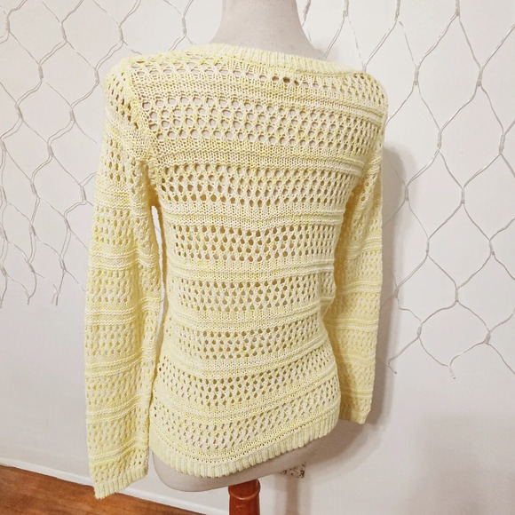 Jolie Yellow Sweater / Wide Stitch / Size Small - Picture 3 of 4